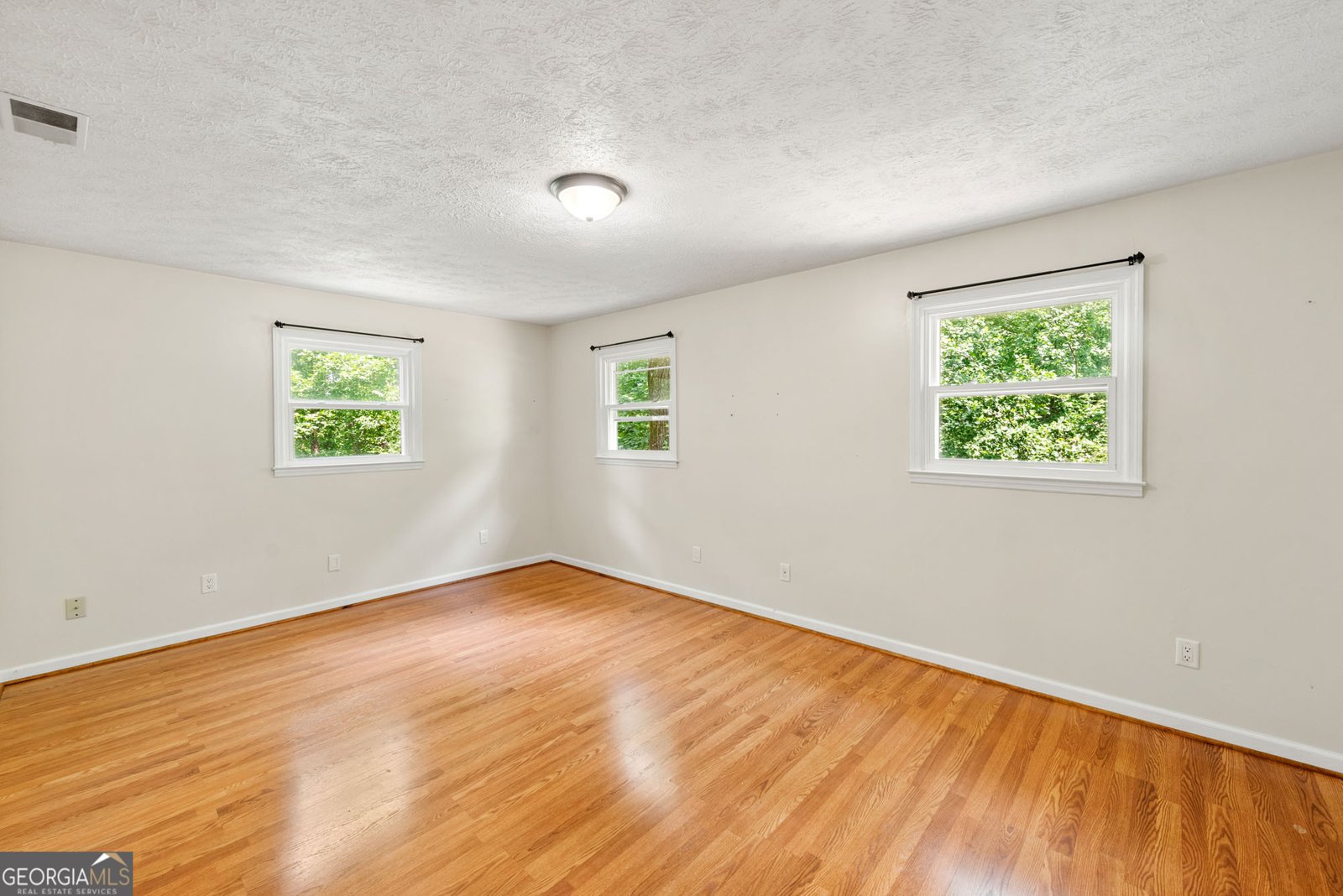 4848 Red Oak Drive Gainesville - 24