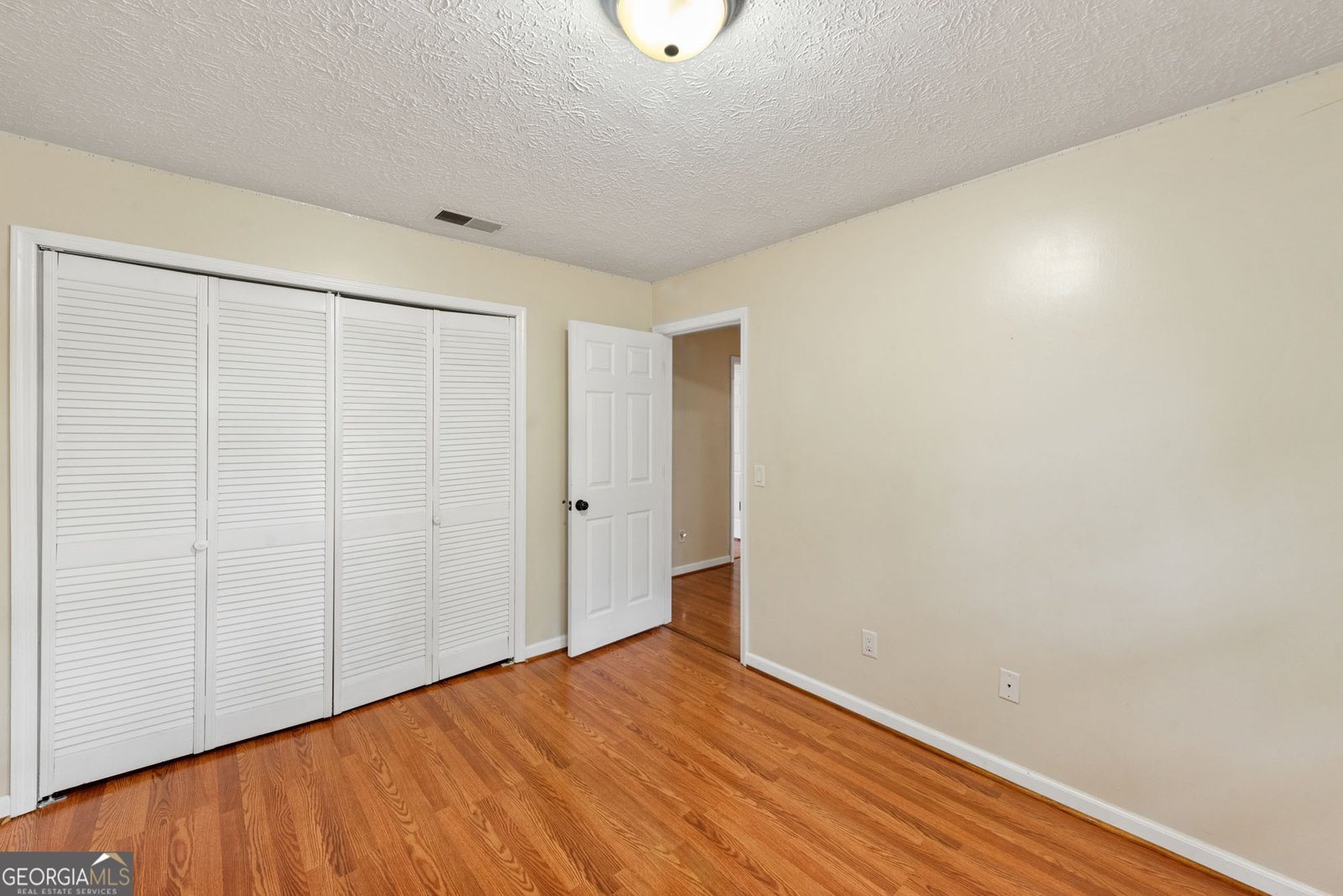 4848 Red Oak Drive Gainesville - 28