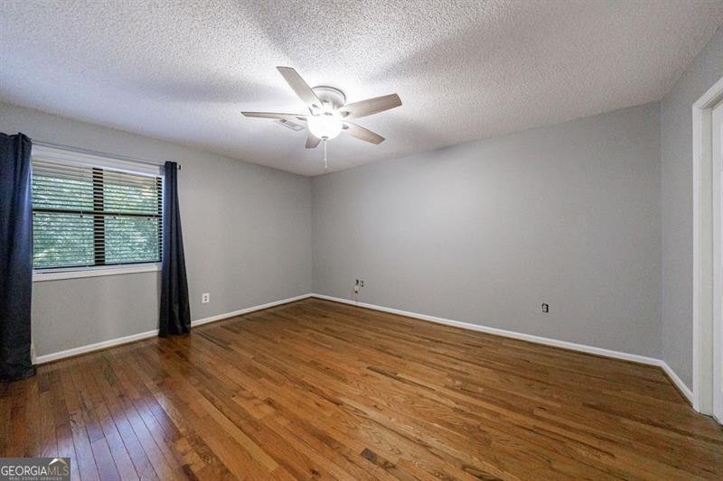 1002 Creatwood Circle Smyrna - 32