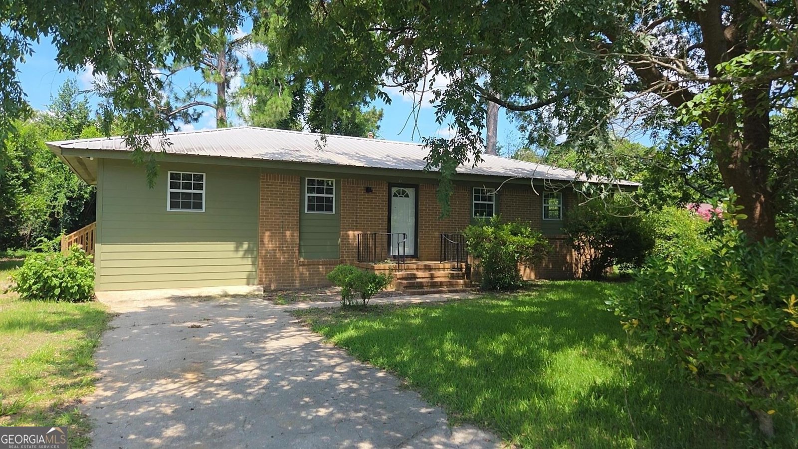 343 Wilson Street Camilla - 1