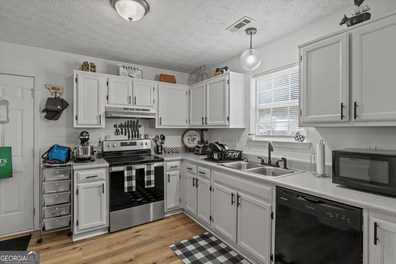 469 Village Circle Stockbridge - 10