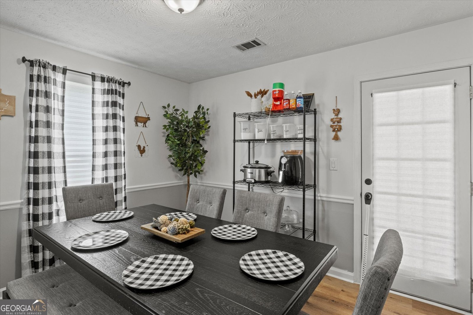 469 Village Circle Stockbridge - 11