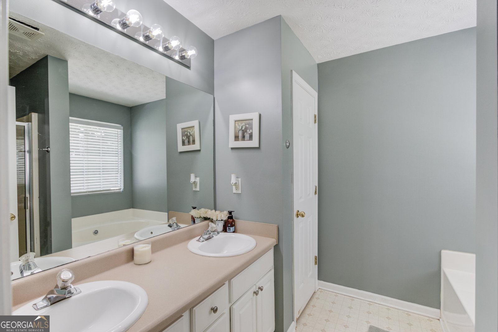 949 Harbins Pass Drive Dacula - 17