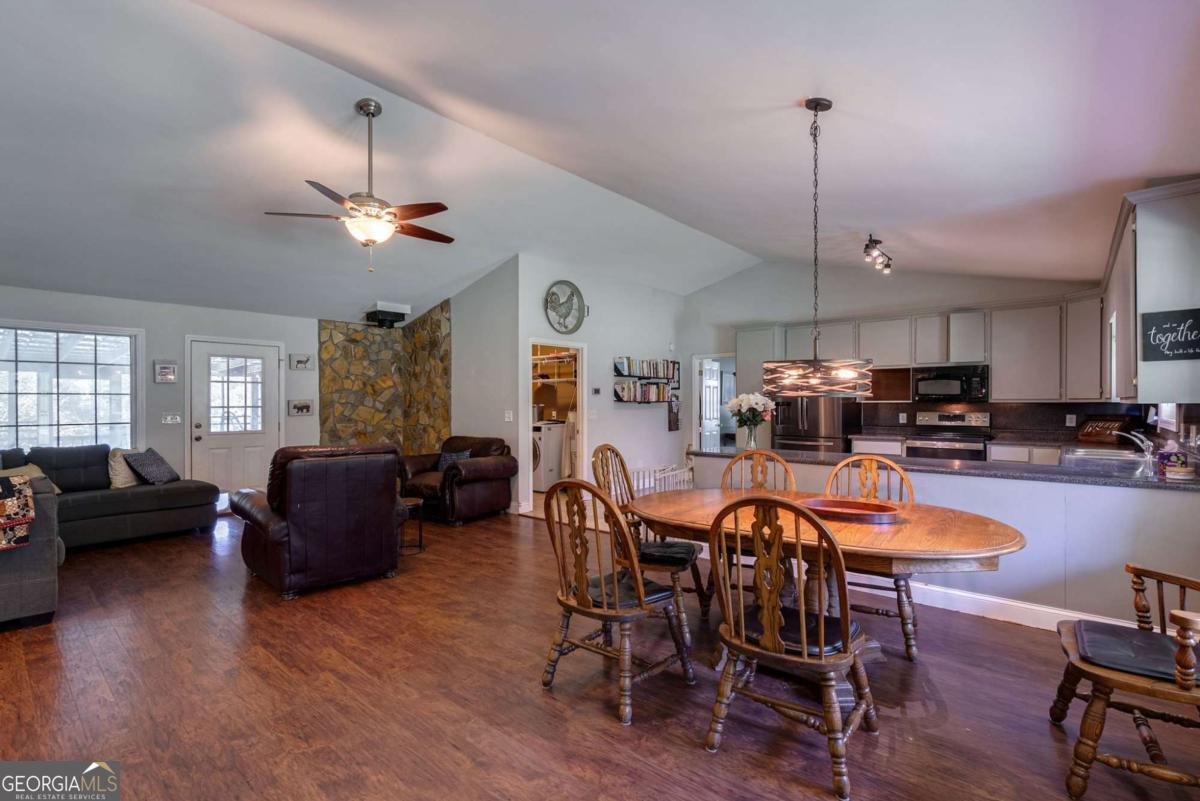 1828 Pitts Chapel Road Newborn - 10