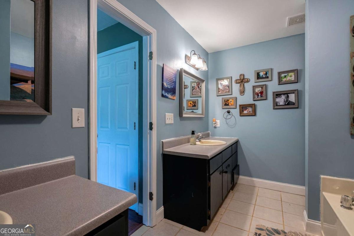 1828 Pitts Chapel Road Newborn - 17