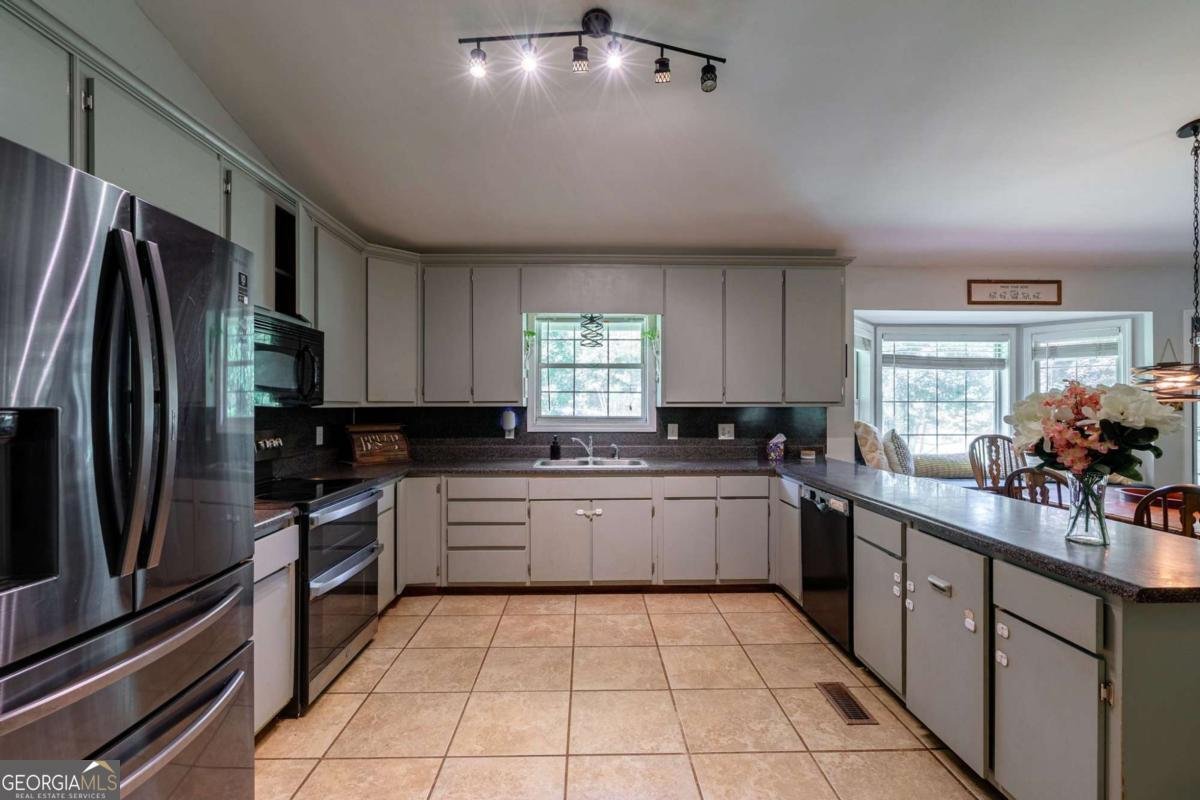 1828 Pitts Chapel Road Newborn - 5