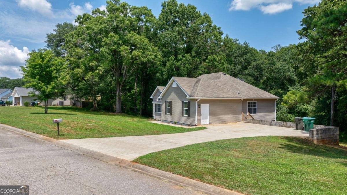 412 Ellerbe Drive Statham - 12