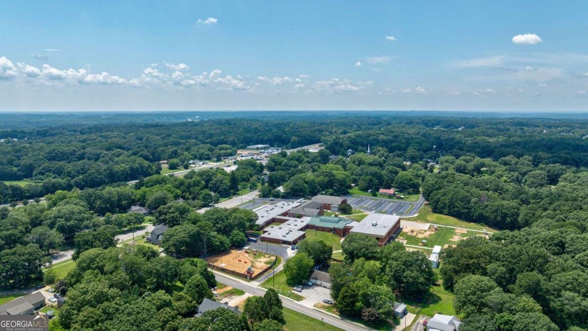 412 Ellerbe Drive Statham - 44