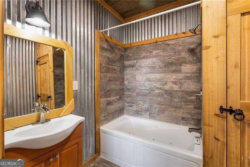 3192 Highway 411 White - 22
