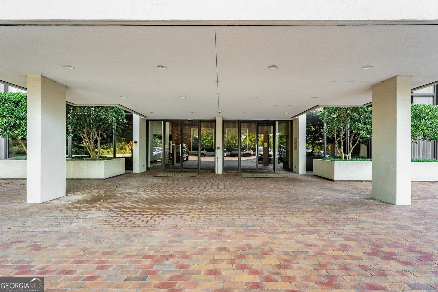 2575 Peachtree Road Atlanta - 3