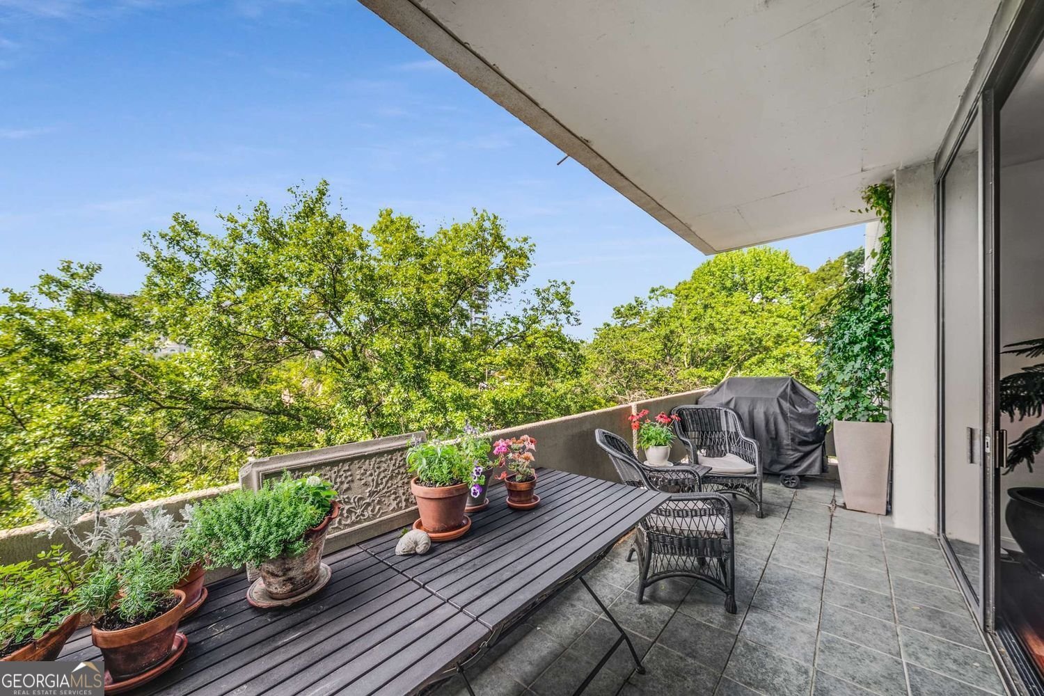 2575 Peachtree Road Atlanta - 40