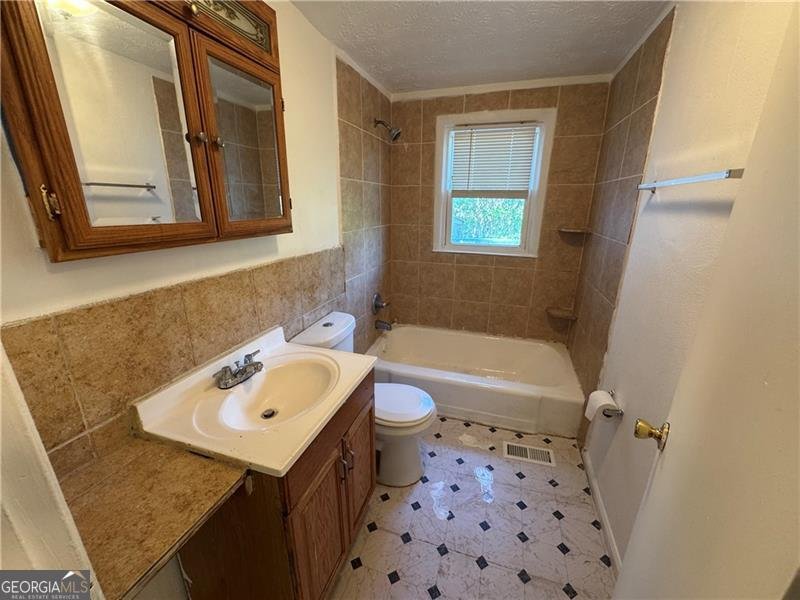 6261 Pinegrove Road Riverdale - 20