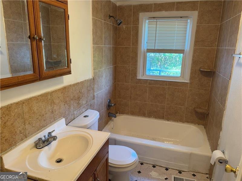 6261 Pinegrove Road Riverdale - 21