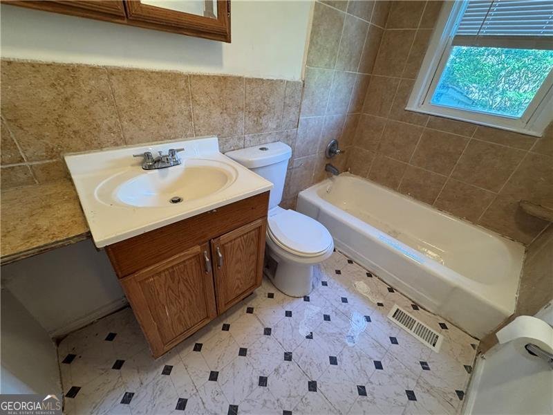 6261 Pinegrove Road Riverdale - 22