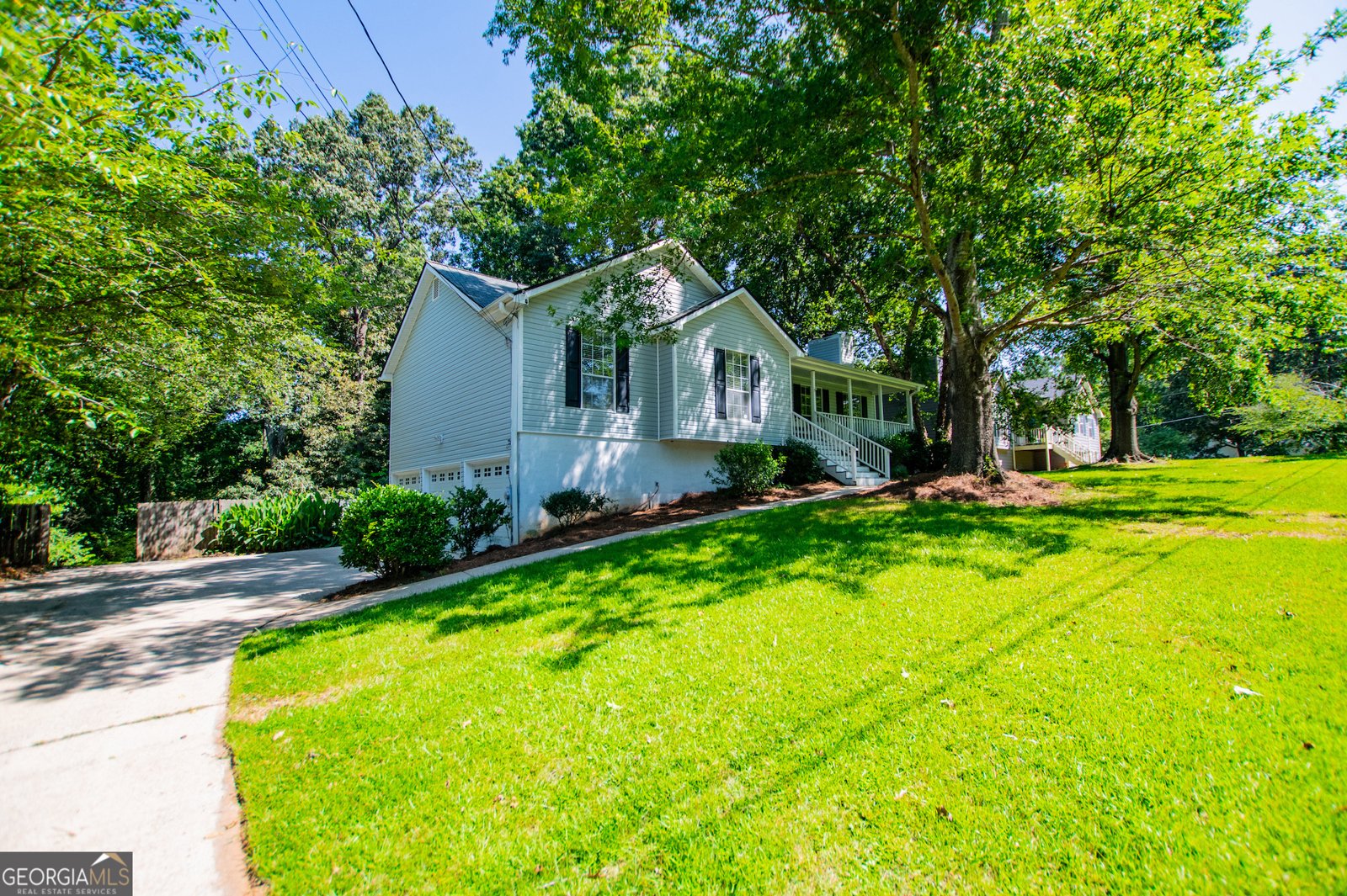 4210 Glen Pointe Court Douglasville - 1