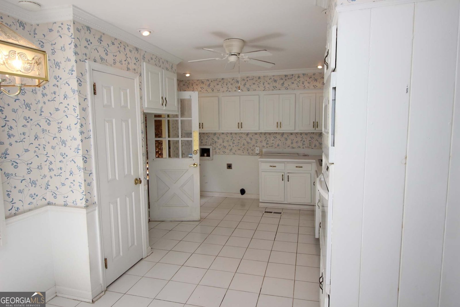 742 Starlight Court Sandy Springs - 11
