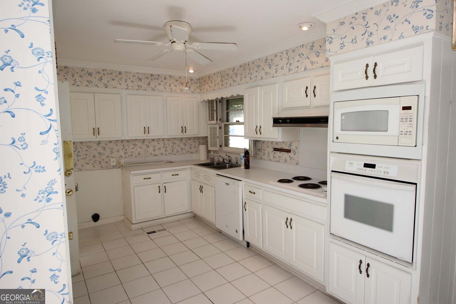 742 Starlight Court Sandy Springs - 12