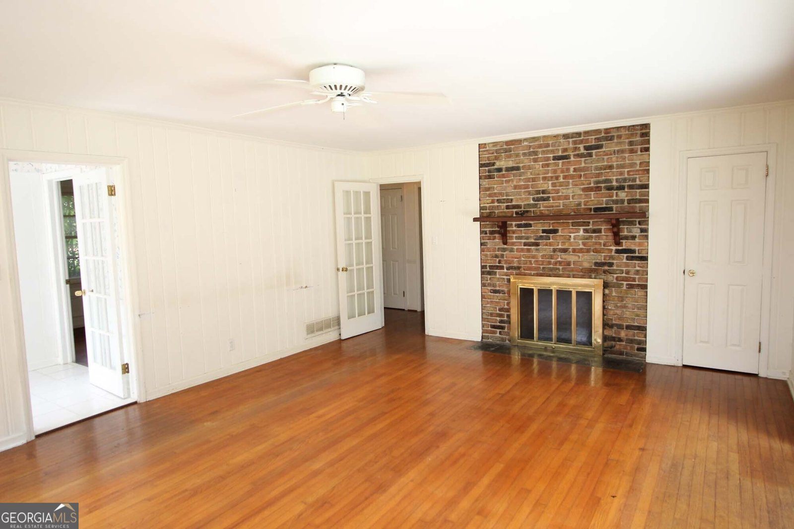742 Starlight Court Sandy Springs - 16