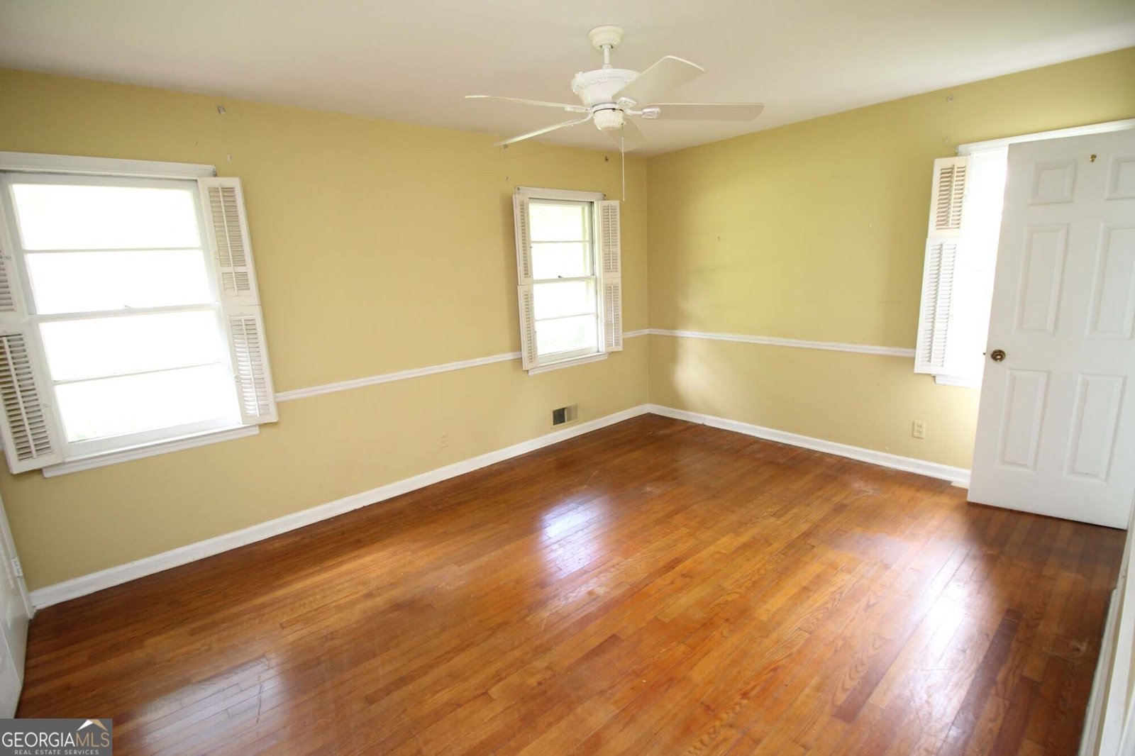742 Starlight Court Sandy Springs - 17