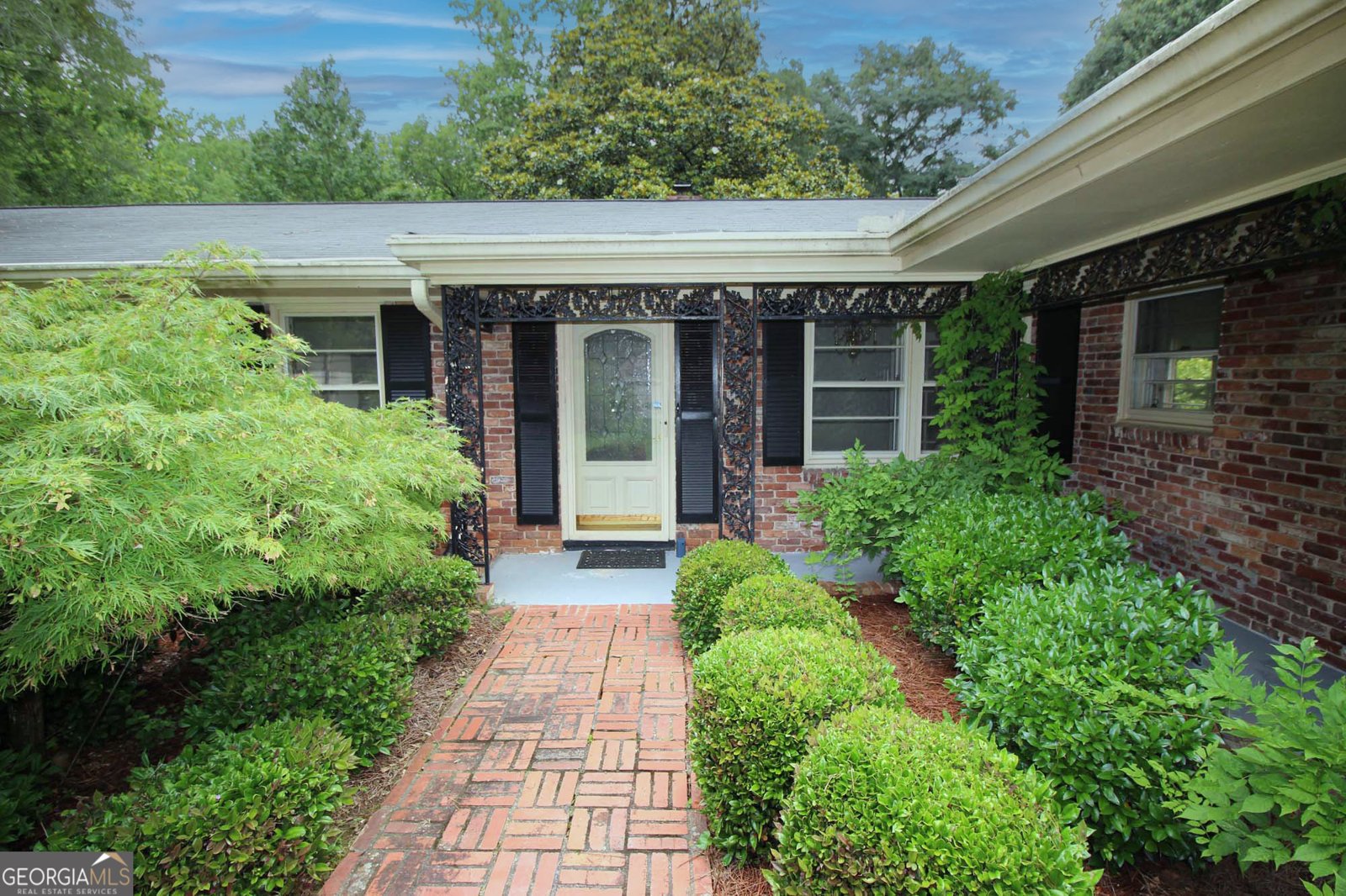 742 Starlight Court Sandy Springs - 5