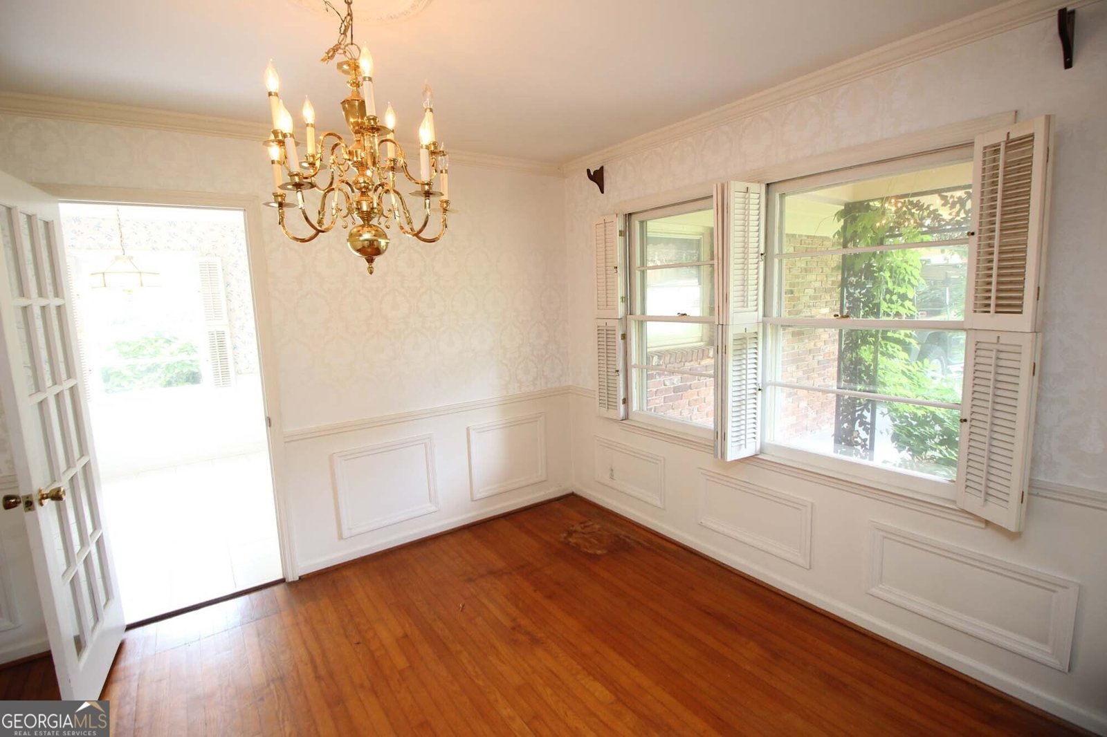 742 Starlight Court Sandy Springs - 8