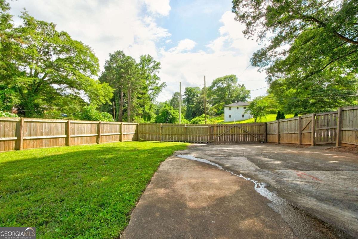 2200 Glendale Drive Atlanta - 40