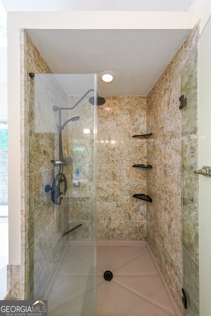 2402 Woodbridge Drive Marietta - 21