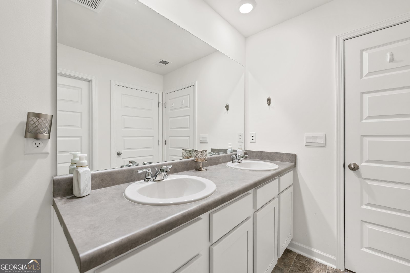 221 Sullivan Street Hampton - 21