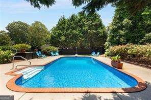6310 Buckingham Place Cumming - 40