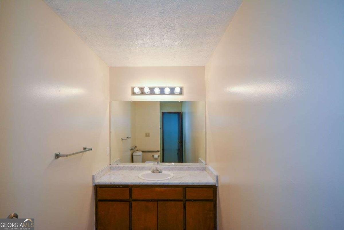 1070 Salisbury Trail Riverdale - 15