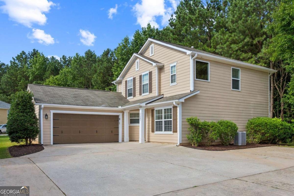 7567 Waverly Loop Fairburn - 1