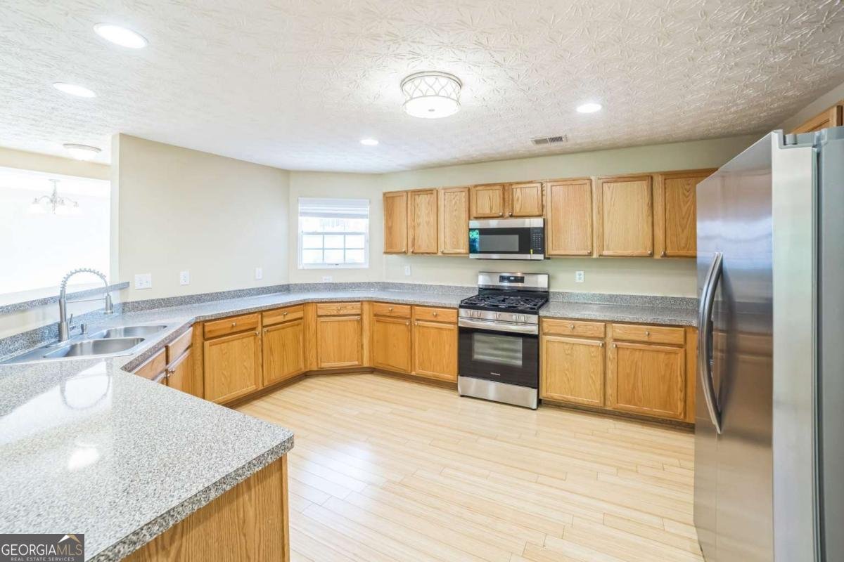 7567 Waverly Loop Fairburn - 10