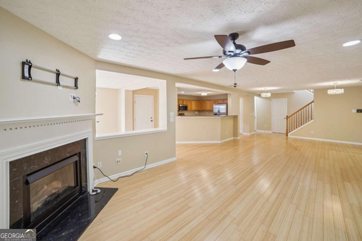 7567 Waverly Loop Fairburn - 4