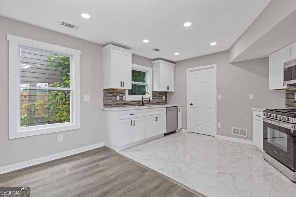 1164 Red Oak Cove Tucker - 9
