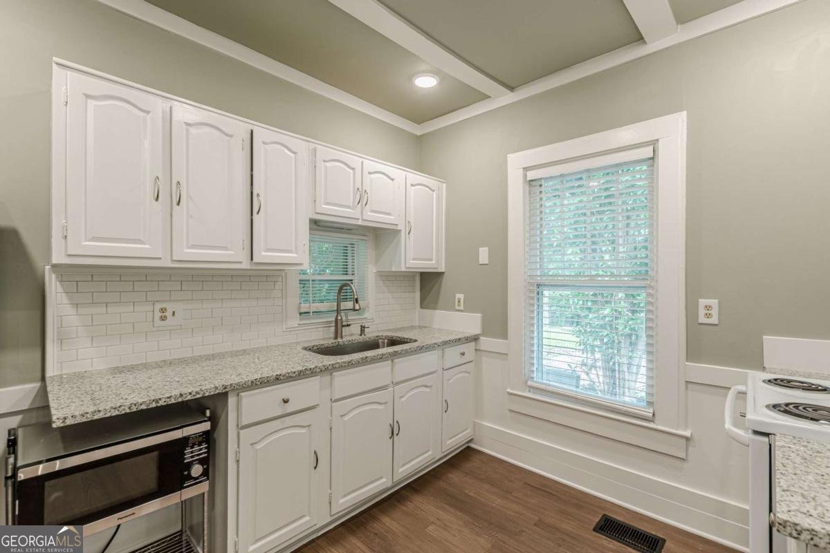 523 North Avenue Hapeville - 21