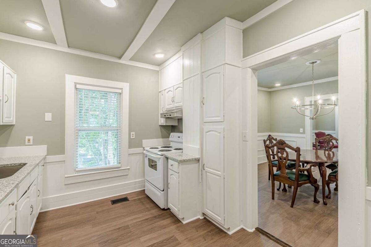 523 North Avenue Hapeville - 24