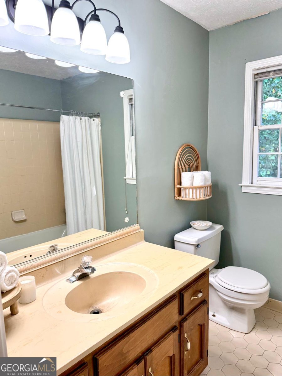 2825 Kinnett Drive Lilburn - 21