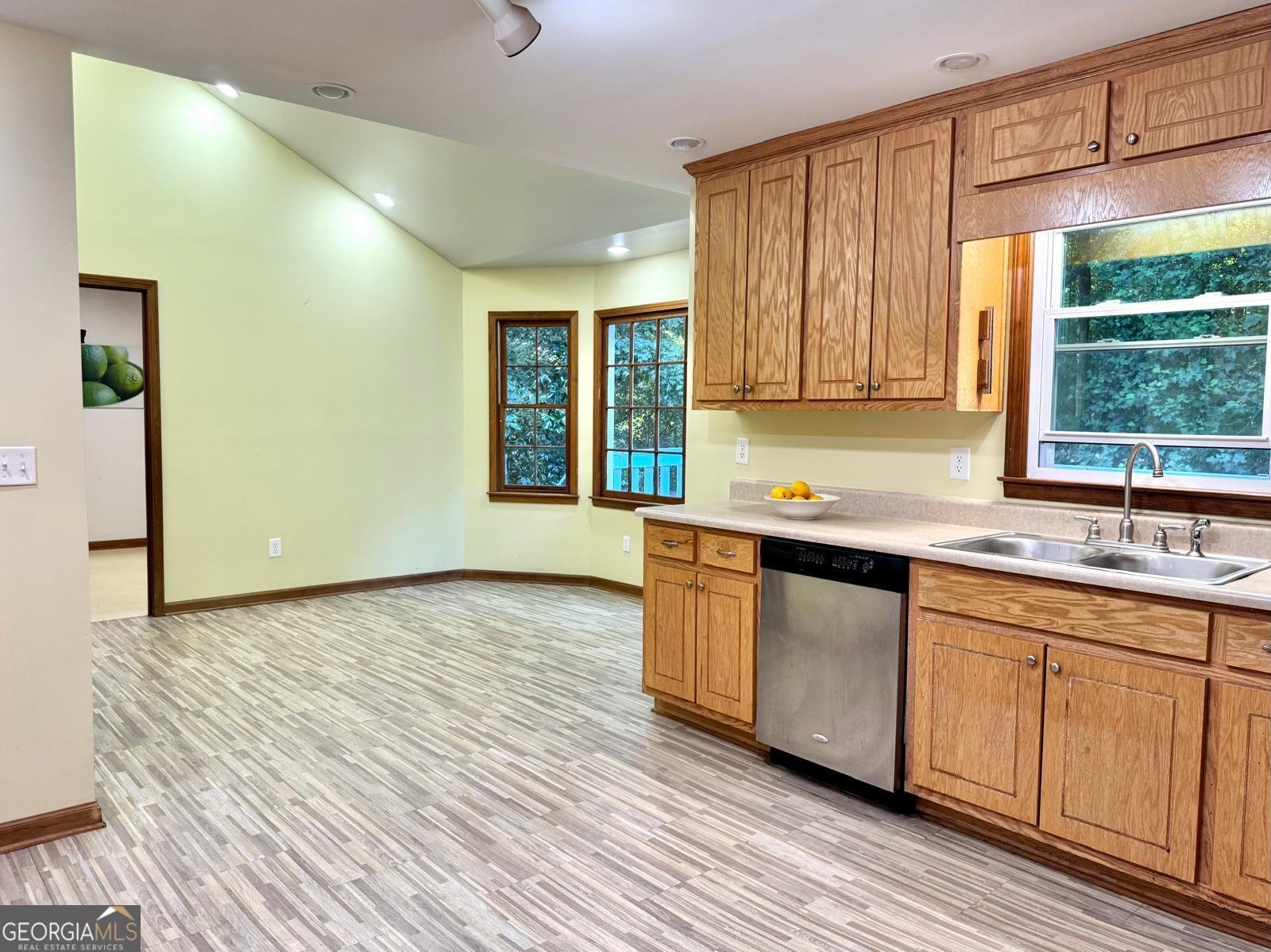 2825 Kinnett Drive Lilburn - 8