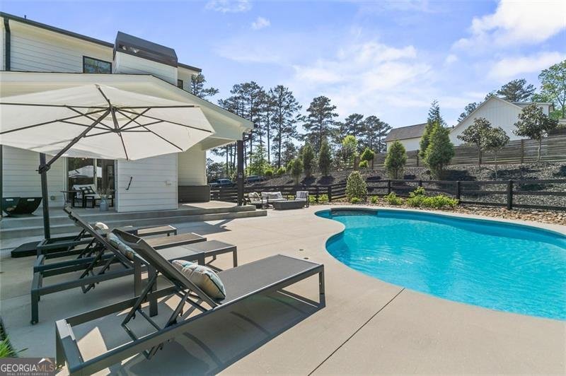 6560 CRESTWOOD PENINSULA Flowery Branch - 1