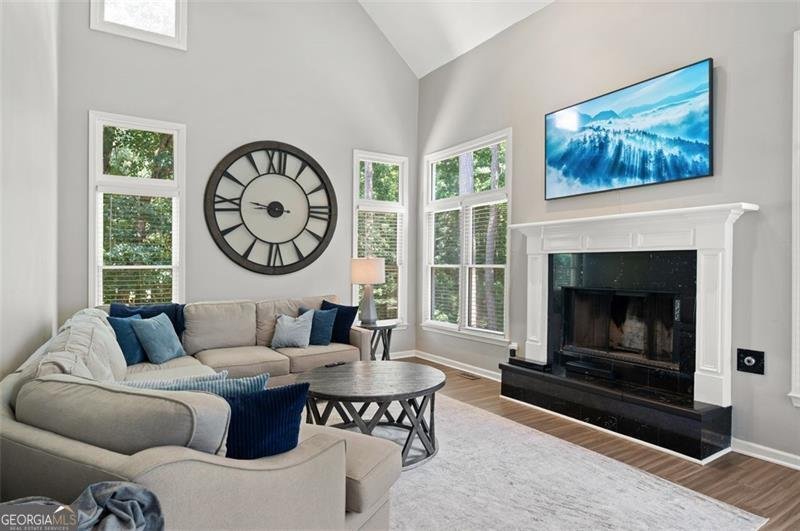 1015 LEGACY Woodstock - 11