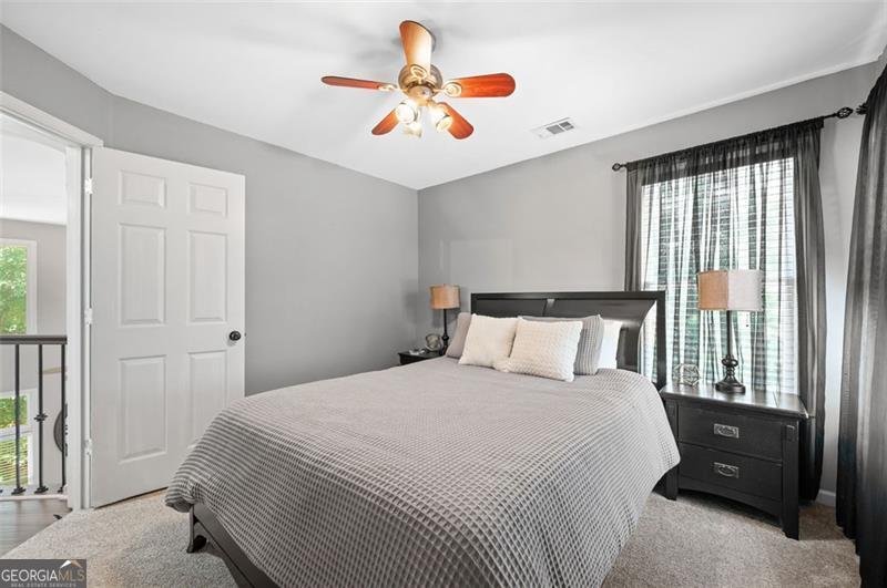 1015 LEGACY Woodstock - 31