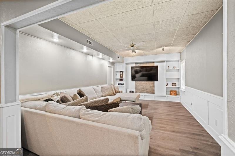 1015 LEGACY Woodstock - 32