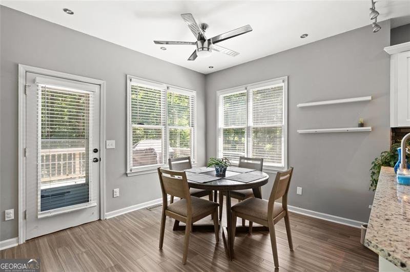 1015 LEGACY Woodstock - 6