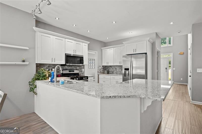 1015 LEGACY Woodstock - 8