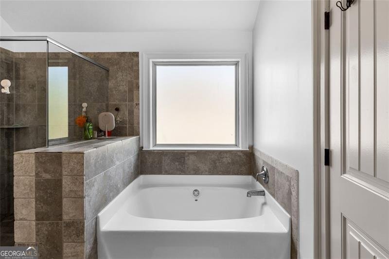 908 RAINSONG Braselton - 42