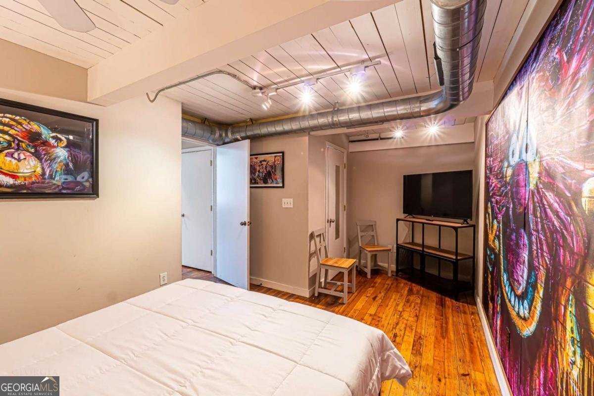 10 James Street Hampton - 10