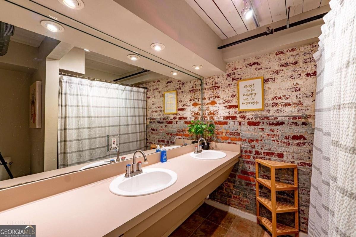 10 James Street Hampton - 11