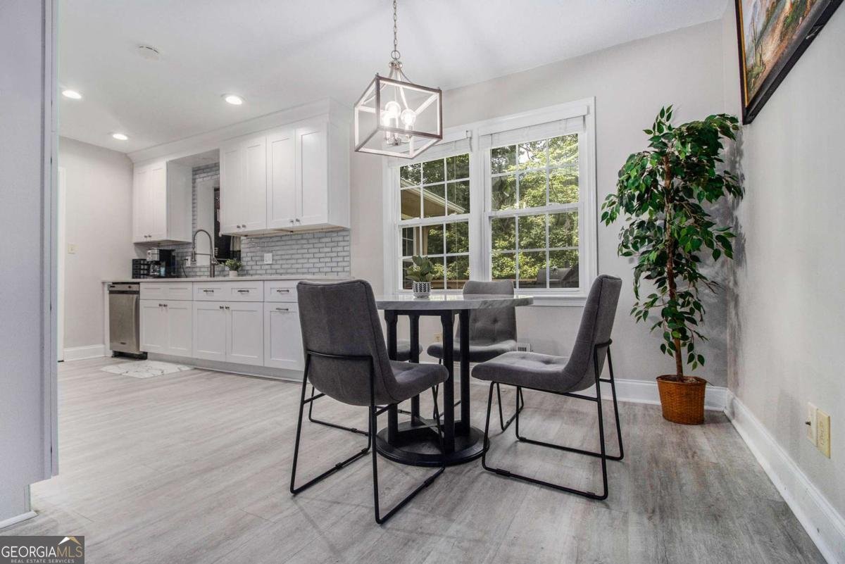 396 Stockwood Drive Woodstock - 8