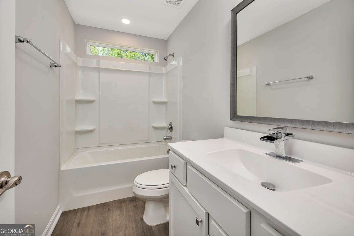 1135 Autumns Wood Circle Brunswick - 15