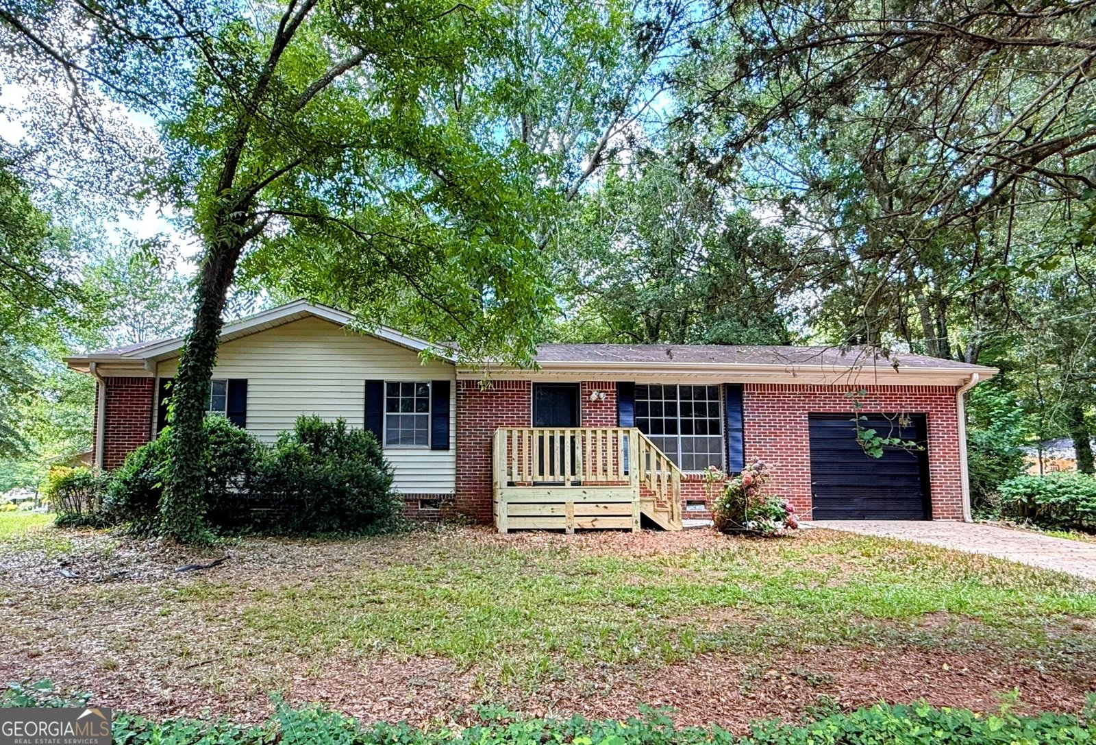 56 Harper Drive Hartwell - 1